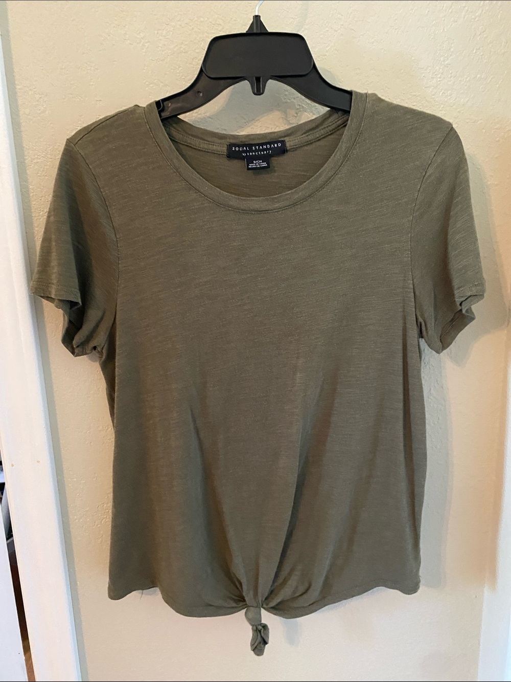 Social Standard by Sanctuary Olive Green Tied Knot Short Sleeve Tee Size Small